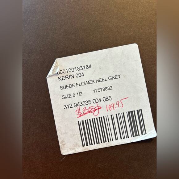 Chie Mihara Kerin 004 Suede Flower Heel Grey - Picture 6 of 9